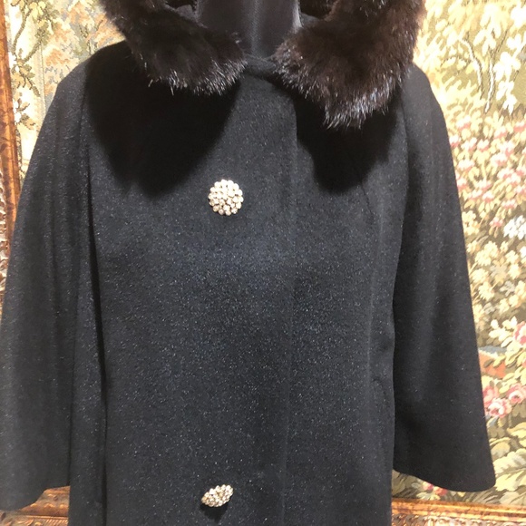 Vintage Wool & Fur Coat Beautiful Perfect - Picture 9 of 11